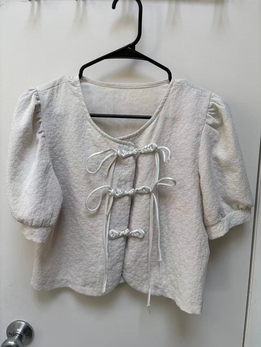 Womens Off White Jacquard Puff Sleeve Top Ribbon Bow Front Tie Frog Closure S